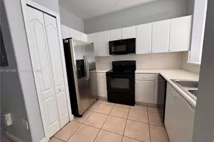 1660 SE 29th St, Homestead, FL 33035 - Photo 3