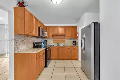 4710 NW 12th St, Lauderhill, FL 33313 - Photo 13