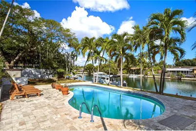 12545 Palm Rd, North Miami, FL 33181 - Photo 23