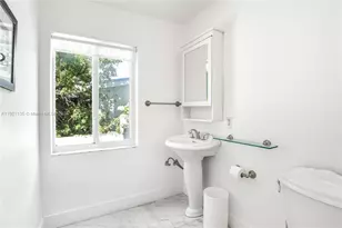 12545 Palm Rd, North Miami, FL 33181 - Photo 21