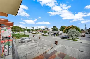 2614 W 8th Ct, Hialeah, FL 33010 - Photo 35