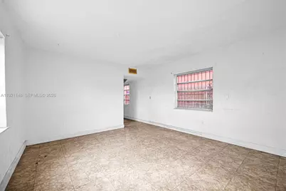 2614 W 8th Ct, Hialeah, FL 33010 - Photo 11