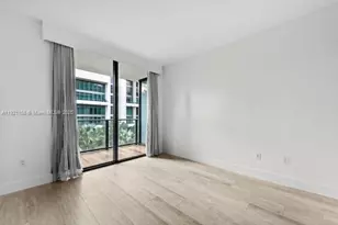 121 NE 34th St, Miami, FL 33137 - Photo 15