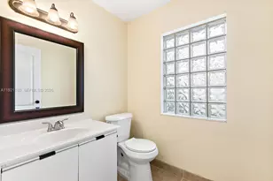 10191 NW 5th St, Plantation, FL 33324 - Photo 13