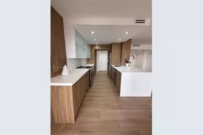 20191 E Country Club Dr #504, Aventura, FL 33180 - Photo 3