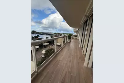 20191 E Country Club Dr #504, Aventura, FL 33180 - Photo 23