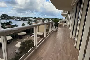 20191 E Country Club Dr, Aventura, FL 33180 - Photo 23