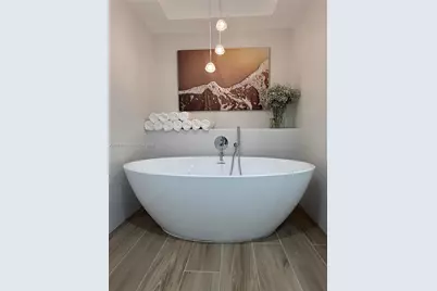 20191 E Country Club Dr #504, Aventura, FL 33180 - Photo 11