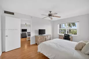 200 Diplomat Pkwy, Hallandale Beach, FL 33009 - Photo 19