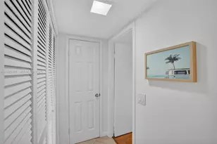 200 Diplomat Pkwy, Hallandale Beach, FL 33009 - Photo 23