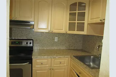 8001 W 6th Ave #O, Hialeah, FL 33014 - Photo 1