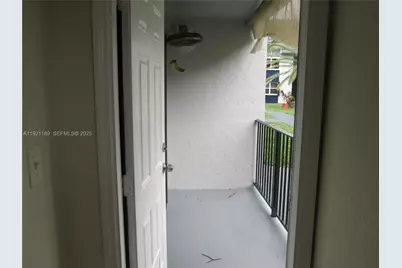 8001 W 6th Ave #O, Hialeah, FL 33014 - Photo 5