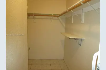 8001 W 6th Ave #O, Hialeah, FL 33014 - Photo 9