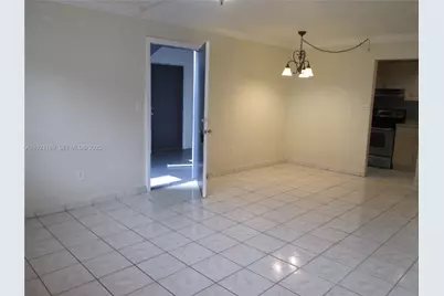 8001 W 6th Ave #O, Hialeah, FL 33014 - Photo 7