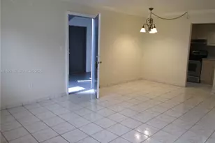 8001 W 6th Ave, Hialeah, FL 33014 - Photo 7