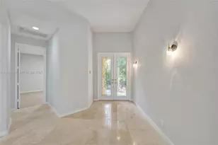 2456 Bay Isle Ct, Weston, FL 33327 - Photo 5