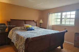 10816 SW 75th St, Miami, FL 33173 - Photo 9