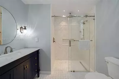 2870 Pine Tree Dr #3, Miami Beach, FL 33140 - Photo 17