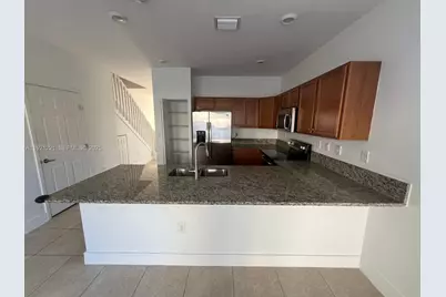 9399 W 33rd Ln, Hialeah, FL 33018 - Photo 21