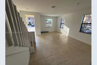 9399 W 33rd Ln, Hialeah, FL 33018 - Photo 27