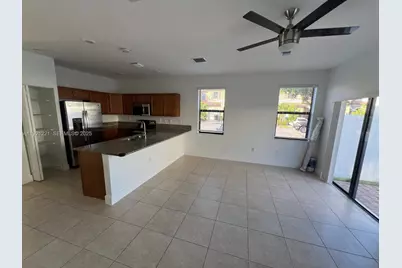 9399 W 33rd Ln, Hialeah, FL 33018 - Photo 17