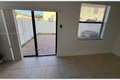 9399 W 33rd Ln, Hialeah, FL 33018 - Photo 47