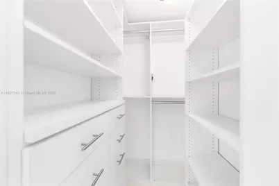 60 SW 13th St #2626, Miami, FL 33130 - Photo 27