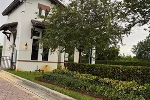 10600 NW 88th St, Doral, FL 33178 - Photo 3