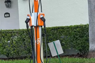 10600 NW 88th St, Doral, FL 33178 - Photo 5