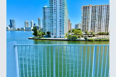 4000 NE 170th St #605, North Miami Beach, FL 33160 - Photo 17