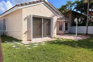 1520 SW 193rd Ave, Pembroke Pines, FL 33029 - Photo 5