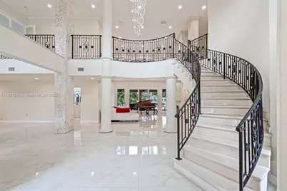 7225 Gleneagle Dr, Miami Lakes, FL 33014 - Photo 5