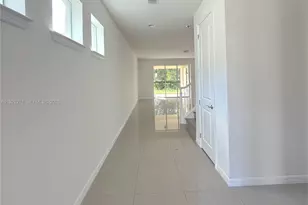 4352 Large Leaf Ln, Hollywood, FL 33021 - Photo 13