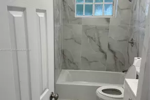 102 NE 122nd St, North Miami, FL 33161 - Photo 5