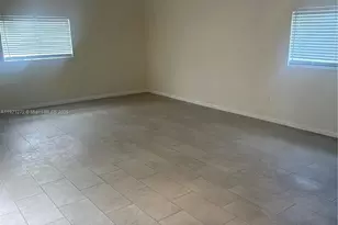 102 NE 122nd St, North Miami, FL 33161 - Photo 15