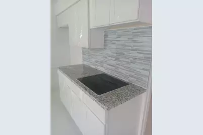 7260 Allen Dr, Hollywood, FL 33024 - Photo 3