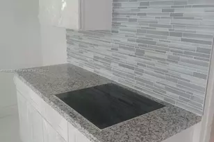 7260 Allen Dr, Hollywood, FL 33024 - Photo 3