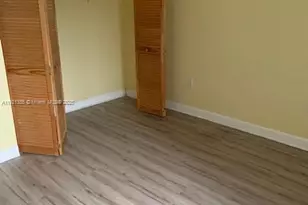 1300 NE 109th St, Miami, FL 33161 - Photo 17