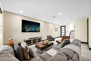 15481 NW 91st Ct, Miami Lakes, FL 33018 - Photo 25