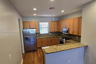 1033 NE 17th Way, Fort Lauderdale, FL 33304 - Photo 3