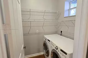 1033 NE 17th Way, Fort Lauderdale, FL 33304 - Photo 13