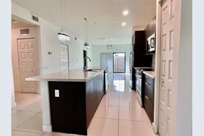 7805 NW 104th Ave #5, Doral, FL 33178 - Photo 5