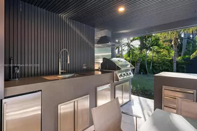 10618 NE 11th Ct, Miami Shores, FL 33138 - Photo 13