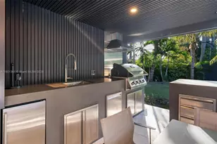 10618 NE 11th Ct, Miami Shores, FL 33138 - Photo 13