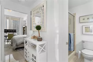 1111 SW 1st Ave, Miami, FL 33130 - Photo 11