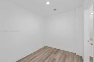 101 Diplomat Pkwy, Hallandale Beach, FL 33009 - Photo 17