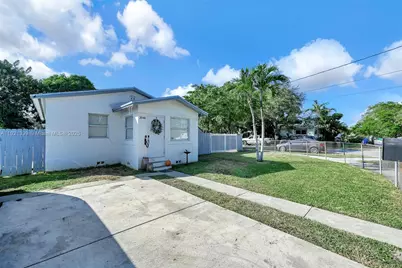 2040 NW 34th St, Miami, FL 33142 - Photo 3