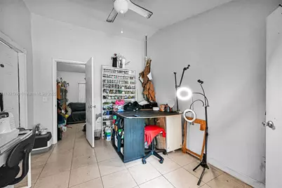 2040 NW 34th St, Miami, FL 33142 - Photo 29