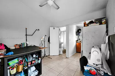 2040 NW 34th St, Miami, FL 33142 - Photo 31