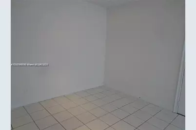 2530 NW 39th Way #102, Lauderdale Lakes, FL 33311 - Photo 5